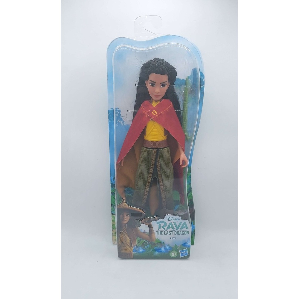 Disney Raya Fashion Doll with Clothes, Shoes, and Sword